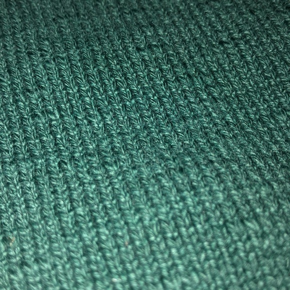 Knit green shorts. - Picture 4 of 8